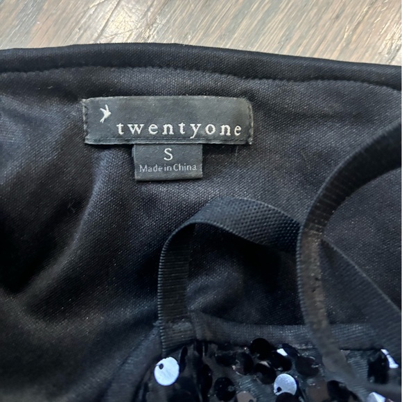 Vintage forever 21 spaghetti strap sleeveless sequin black dress women’s size s - Picture 3 of 4